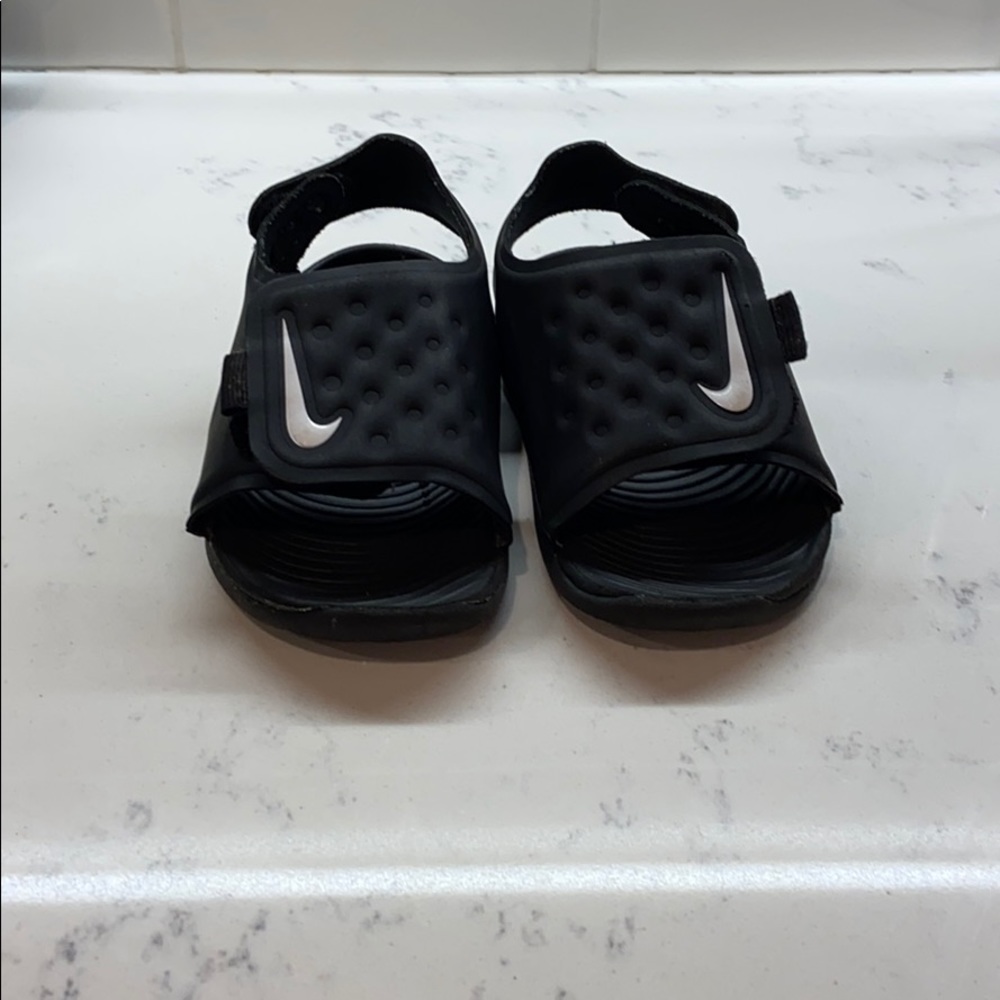 Nike Sunray sandals